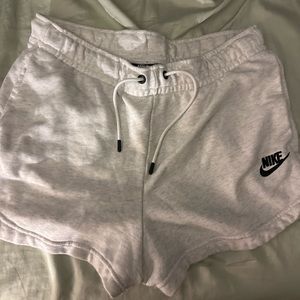 Nike shorts size small